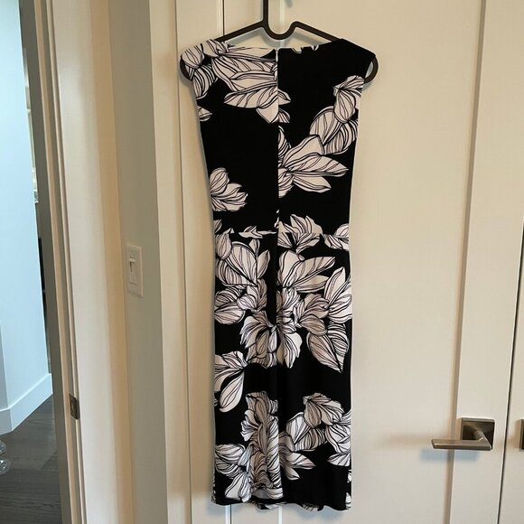 Joseph Ribkoff Slvless Boat Neck Floral Faux Wrap Lined Midi Dress Blk Wht Sz 4 - Picture 5 of 10